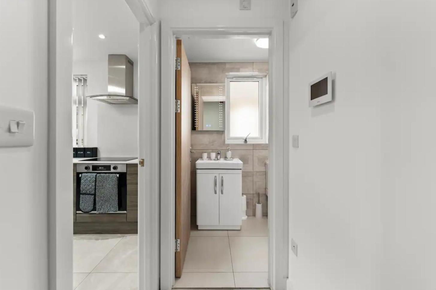 Apartment A Stylish Luxury 2 Bedroom Duplex
