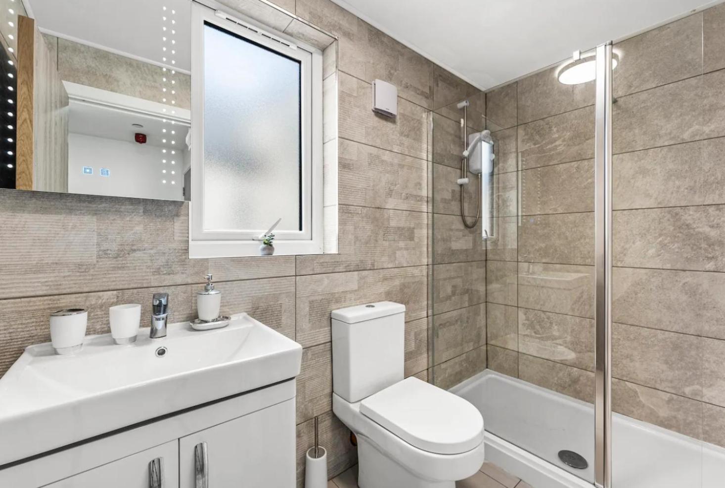 A Stylish Luxury 2 Bedroom Duplex Apartment Cardiff